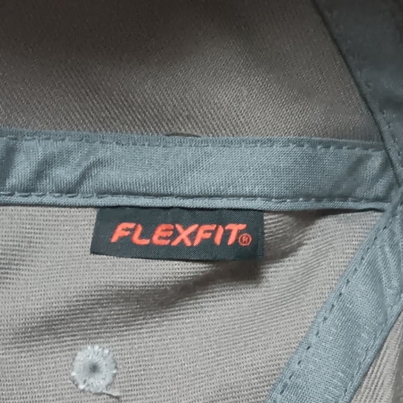 Milwaukee Tools Mens Large/XL Gray Fitted Hat Cap - Picture 11 of 13